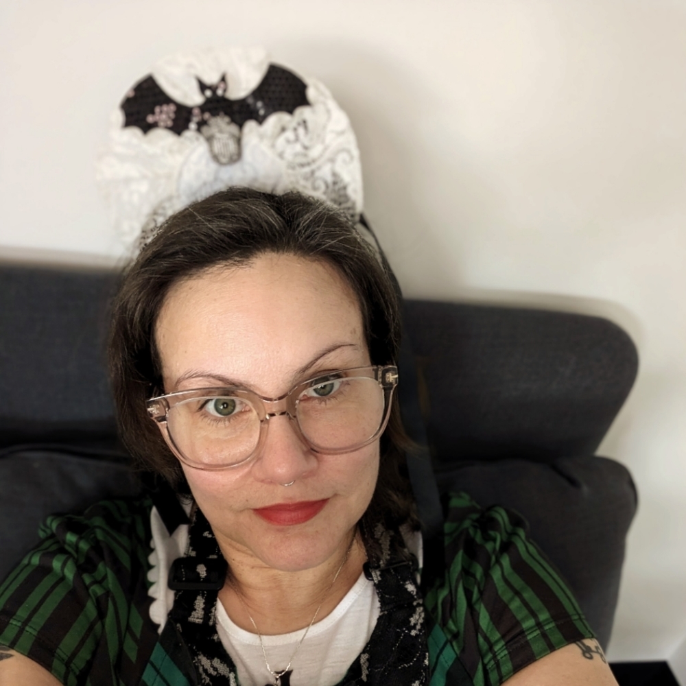 Meet your Posher, Renee